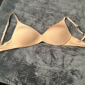 Skims wireless push up 34d
